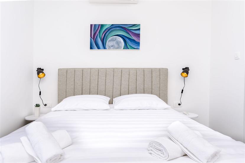 House K1, for 8 persons