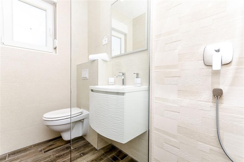 House K1, for 8 persons