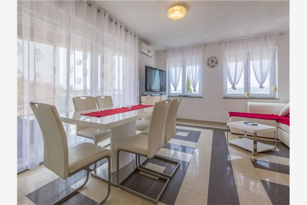 Apartment A1, for 5 persons