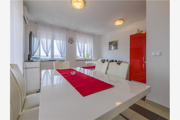 Apartment A1, for 5 persons