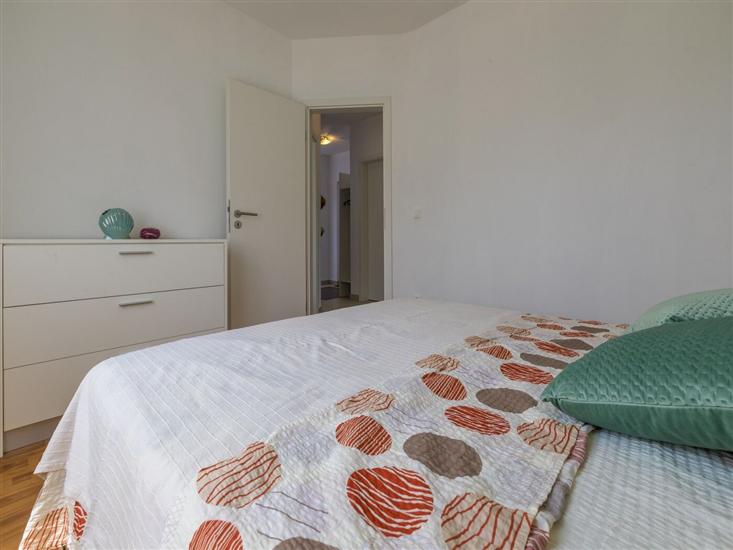 Apartment A1, for 5 persons