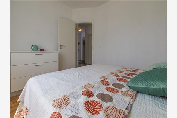 Apartment A1, for 5 persons