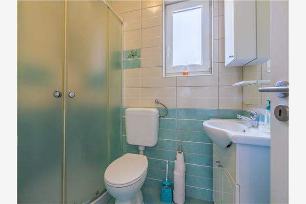 Apartment A1, for 5 persons