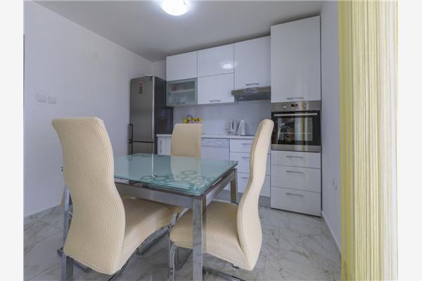 Apartment A1, for 5 persons