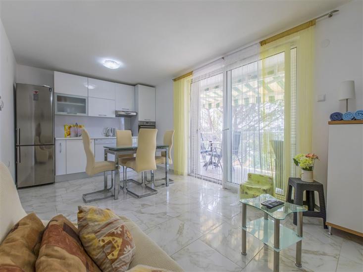 Apartment A1, for 5 persons