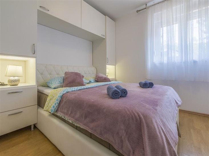 Apartment A1, for 5 persons