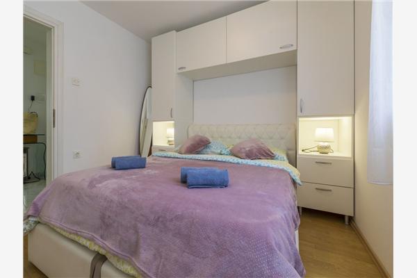 Apartment A1, for 5 persons