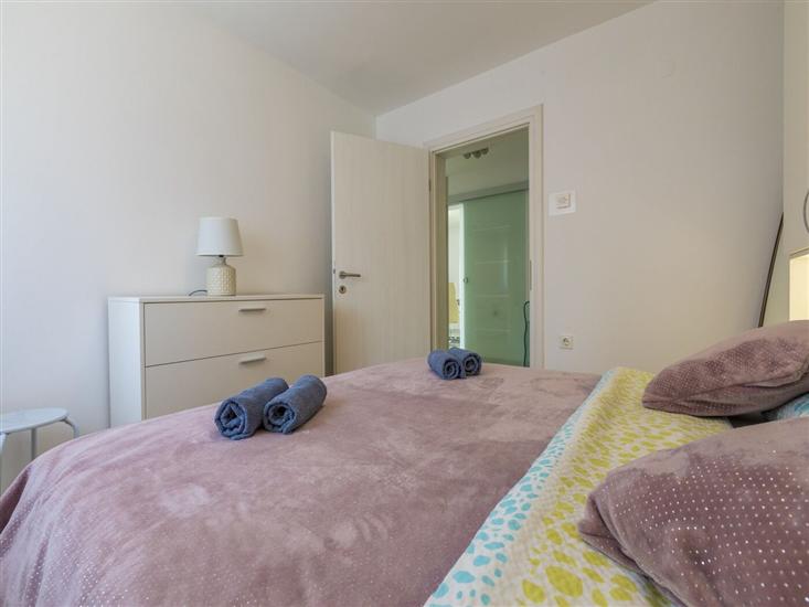 Apartment A1, for 5 persons