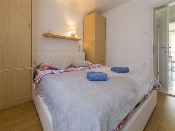 Apartment A1, for 5 persons