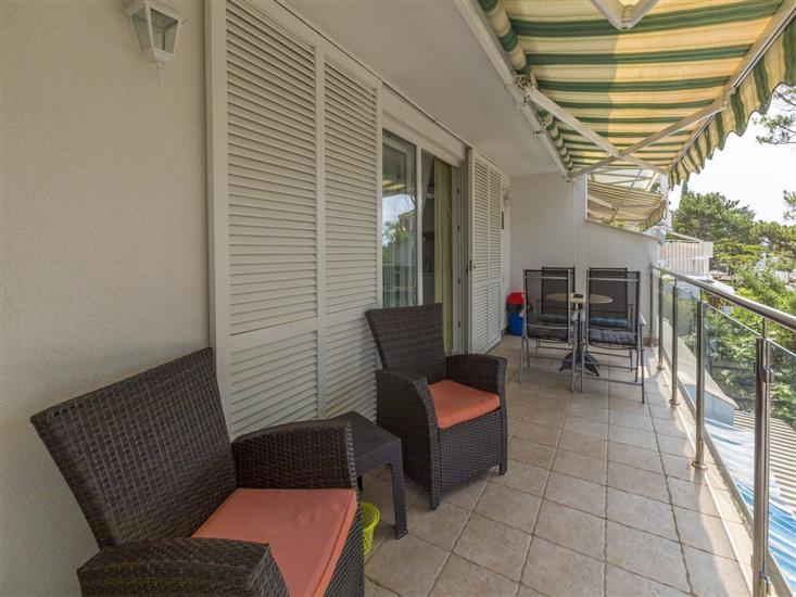 Apartment A1, for 5 persons