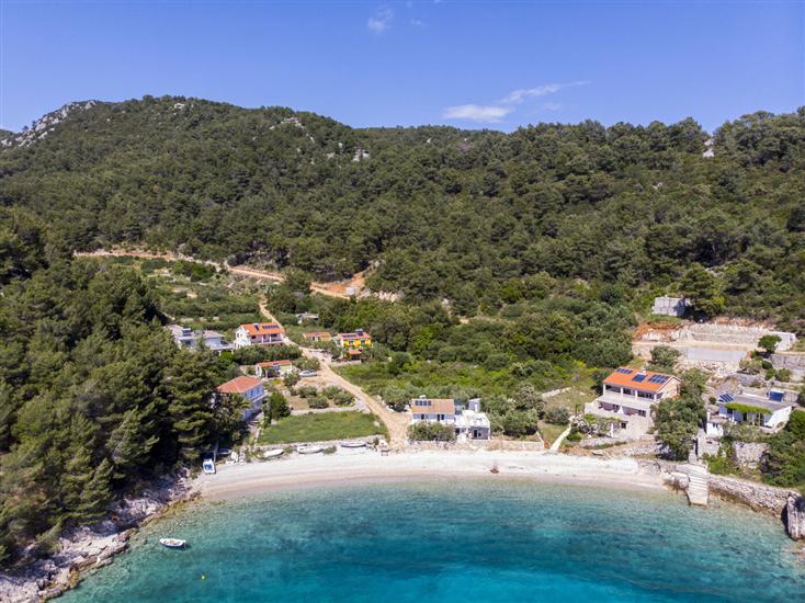 Apartments Robinzon Petar