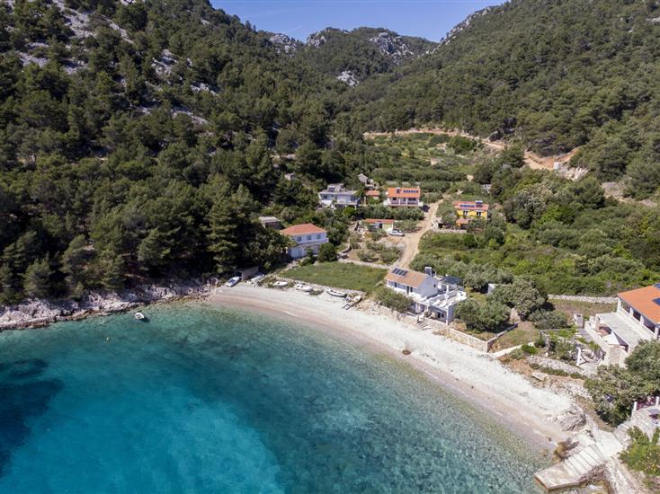 Apartments Robinzon Petar