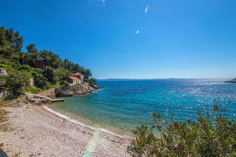 Apartments Robinzon Petar