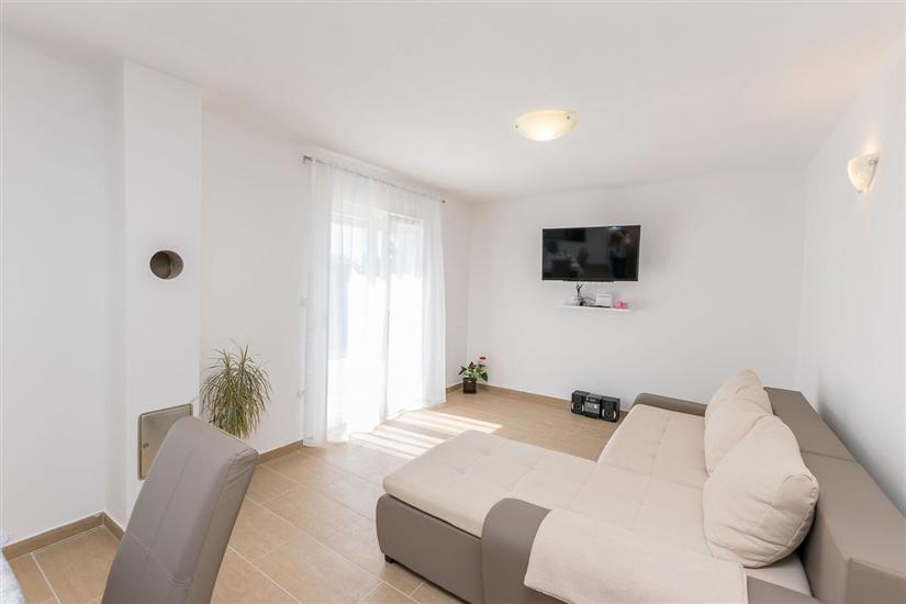 Apartment A1, for 8 persons