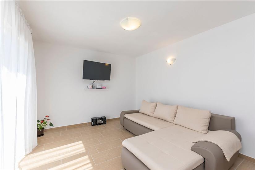 Apartment A1, for 8 persons