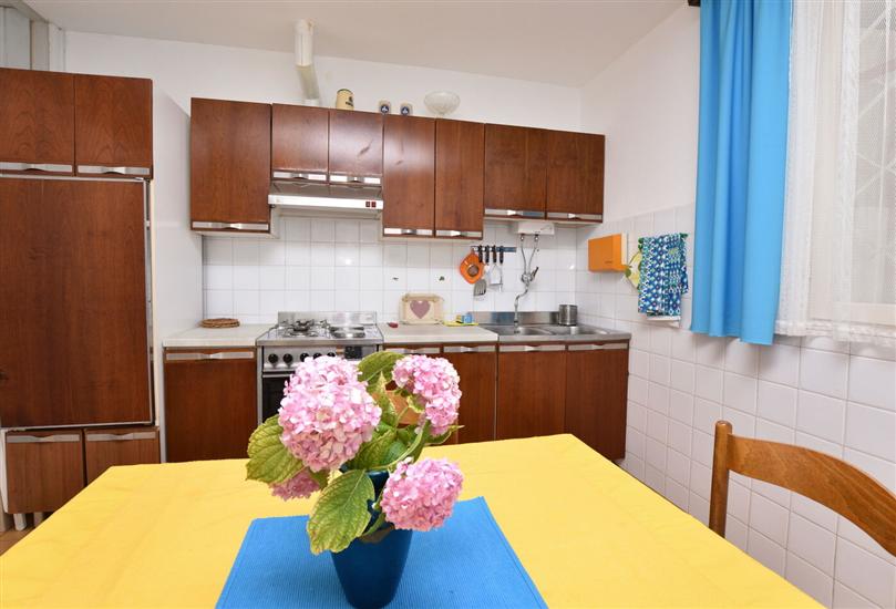 Apartment A1, for 5 persons