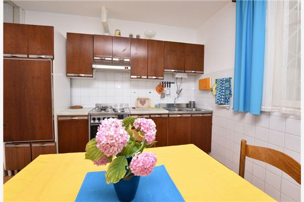 Apartment A1, for 5 persons