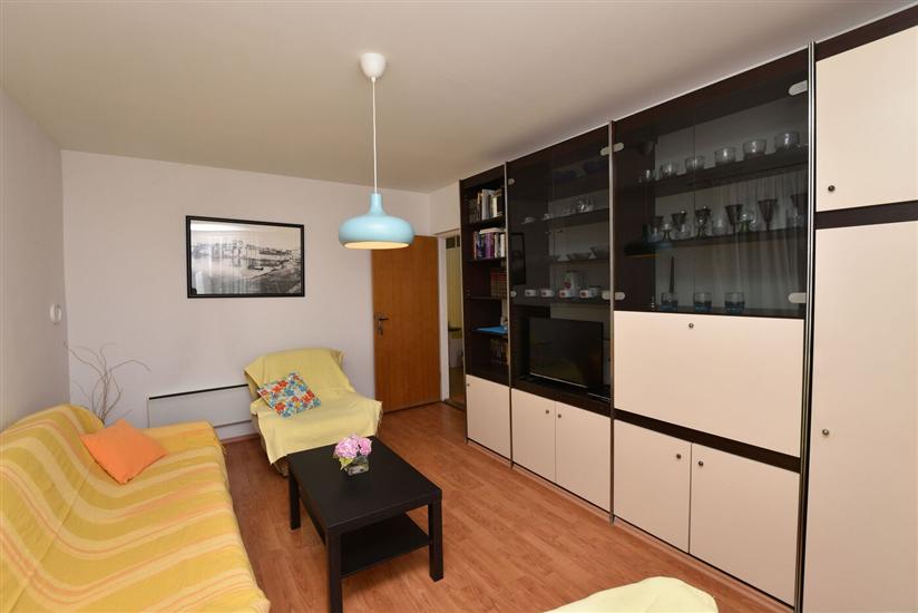 Apartment A1, for 5 persons