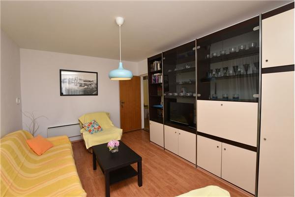 Apartment A1, for 5 persons