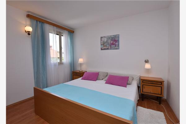 Apartment A1, for 5 persons