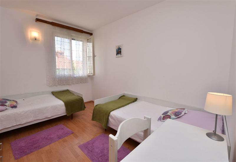 Apartment A1, for 5 persons