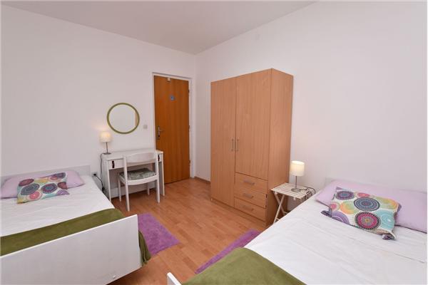 Apartment A1, for 5 persons