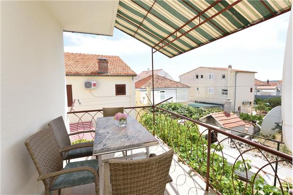 Apartment A1, for 5 persons