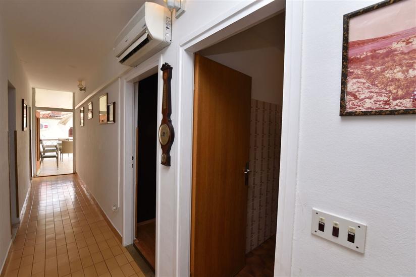 Apartment A1, for 5 persons