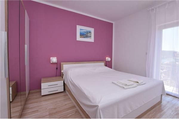 Apartment A2, for 6 persons