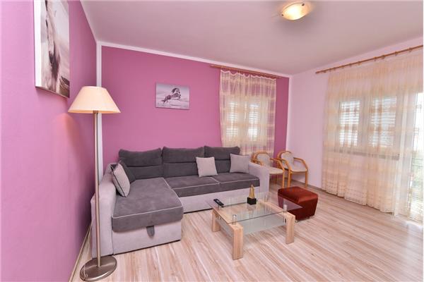 Apartment A2, for 6 persons