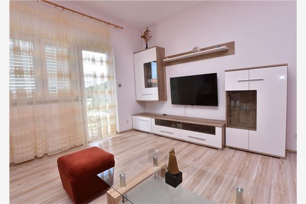 Apartment A2, for 6 persons