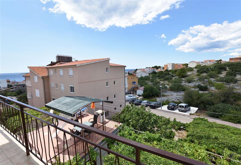 Apartment A2, for 6 persons