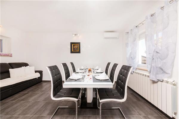 House K1, for 8 persons