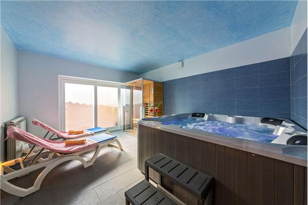 House K1, for 8 persons