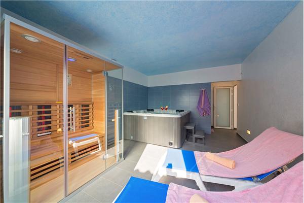 House K1, for 8 persons