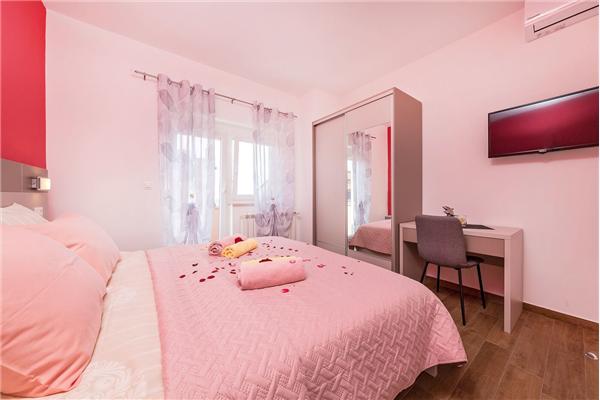 House K1, for 8 persons