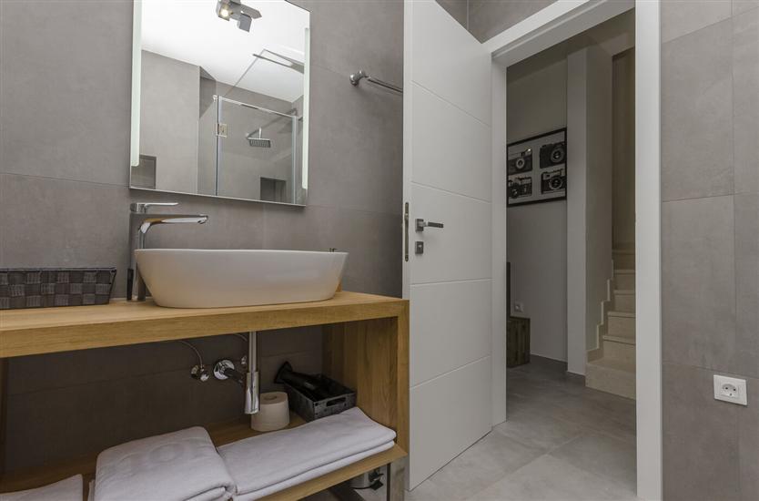 Apartment A4, for 6 persons