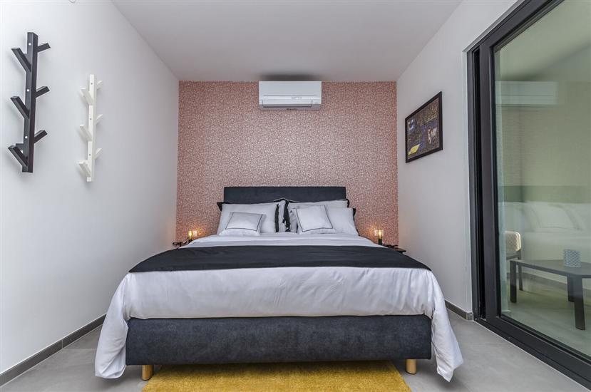 Apartment A4, for 6 persons