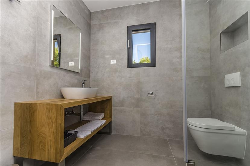 Apartment A4, for 6 persons