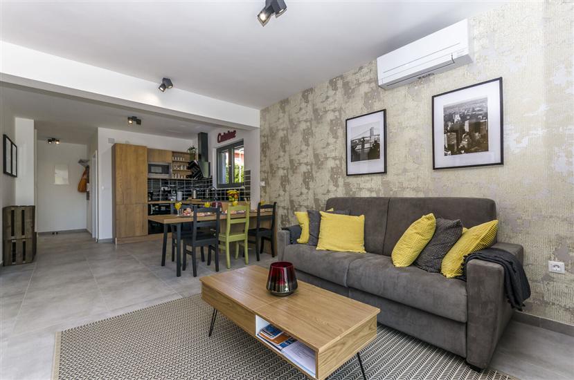 Apartment A4, for 6 persons