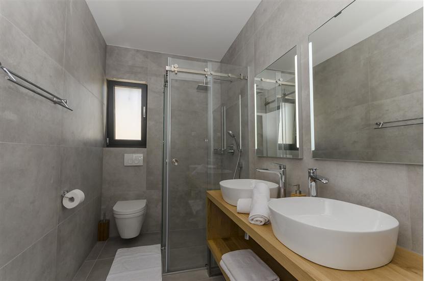 Apartment A2, for 6 persons