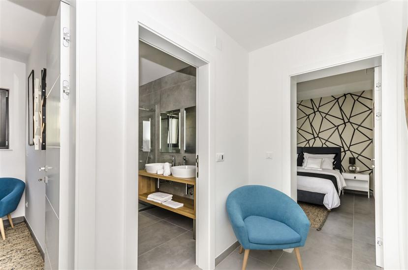 Apartment A2, for 6 persons