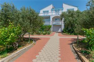 Apartament - Pirovac