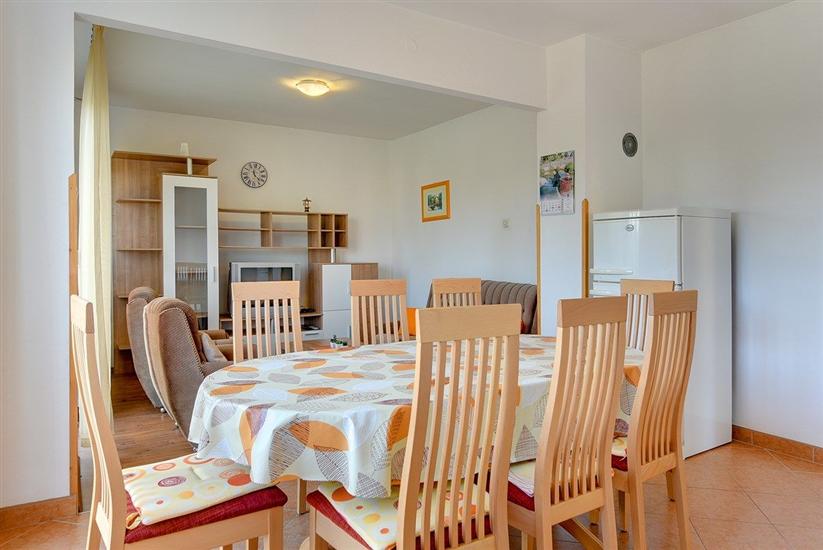 Apartment A1, for 5 persons