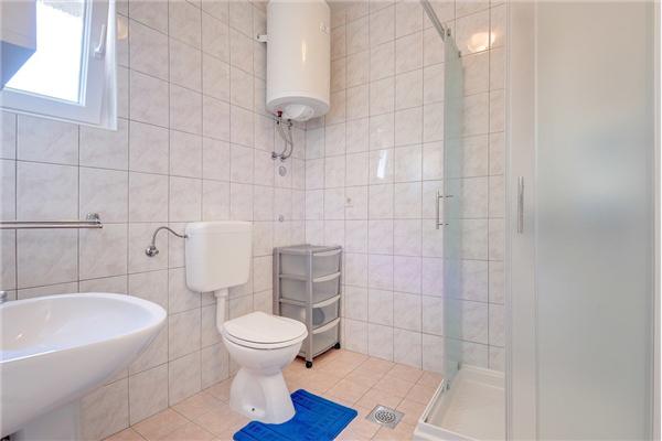 Apartment A1, for 5 persons