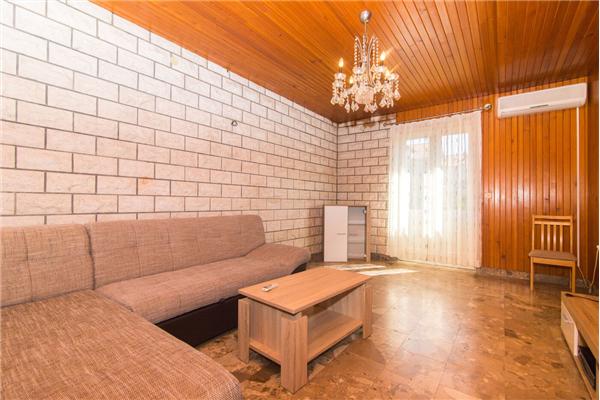 Apartment A1, for 8 persons