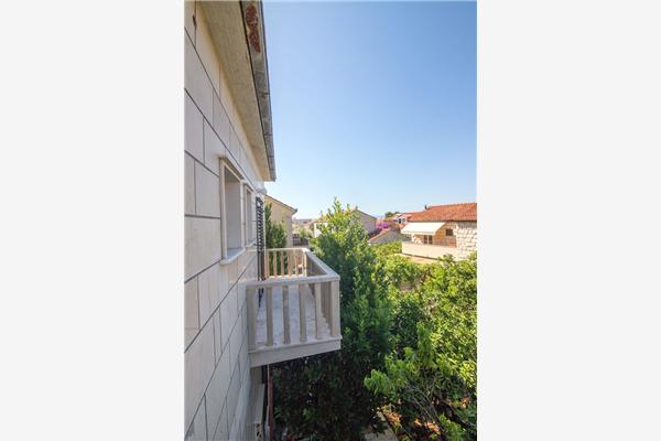 Apartment A1, for 8 persons