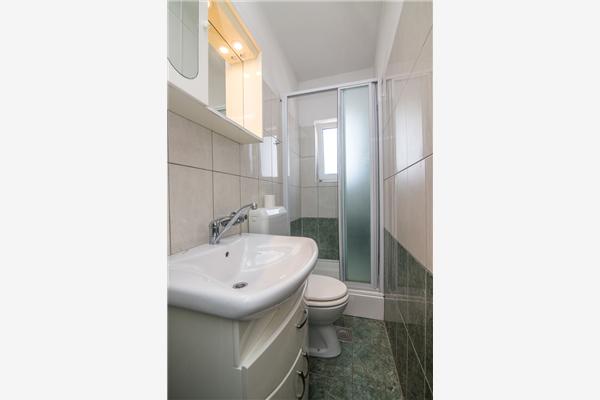 Apartment A1, for 8 persons