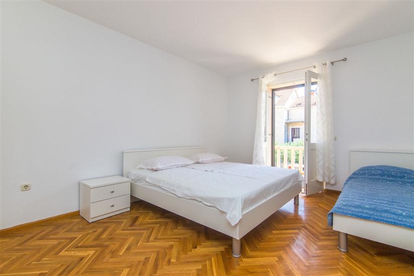 Apartment A1, for 8 persons