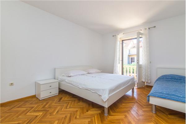 Apartment A1, for 8 persons